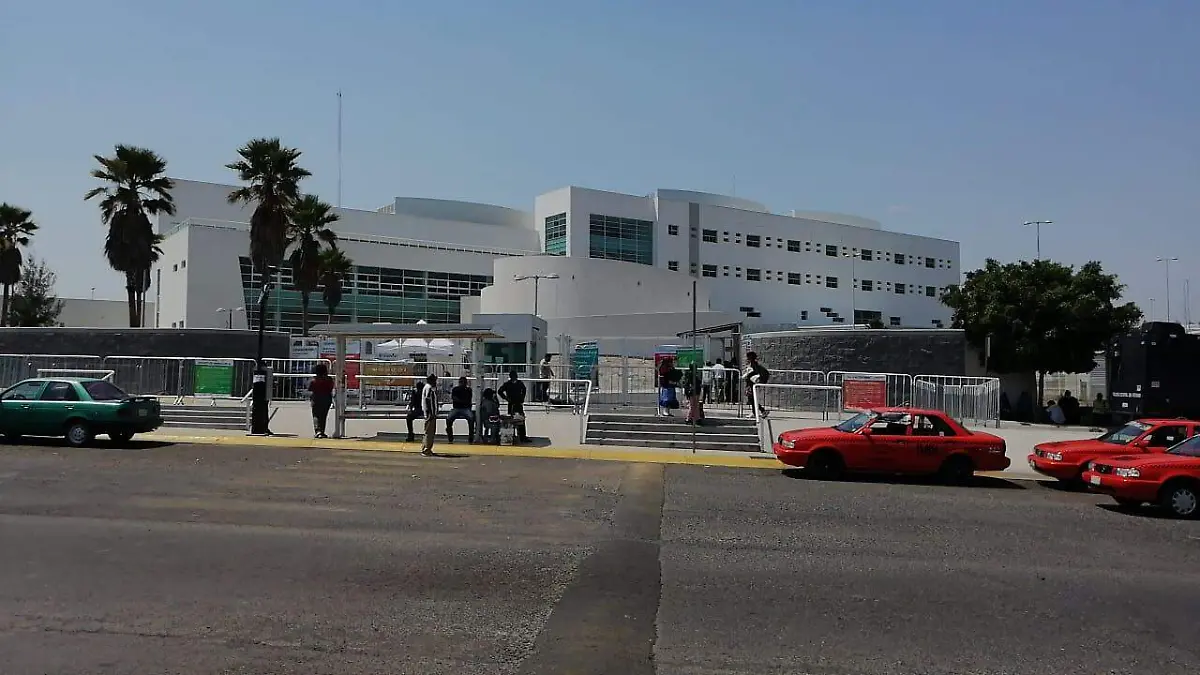 Pacientes sin cáncer buscan apoyo de Grupo Reto.  Luis Luévanos  El Sol de San Juan del Río.